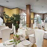 Otel Club Bor