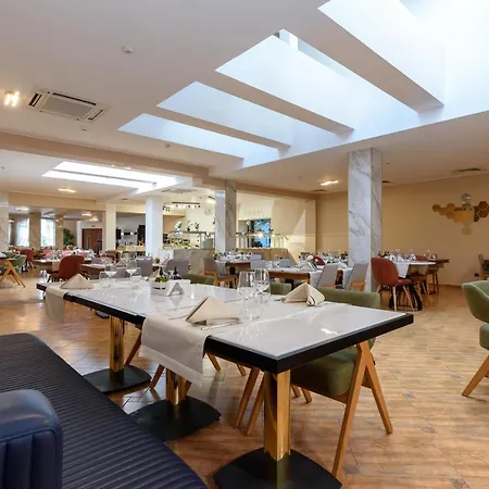 Club Bor Otel 4*